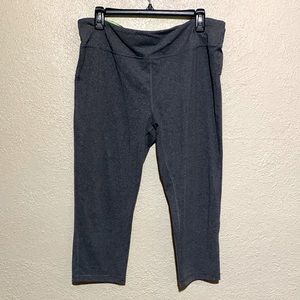 Marika Sport Leggings Capris Gray XL 16-18 Stretchy